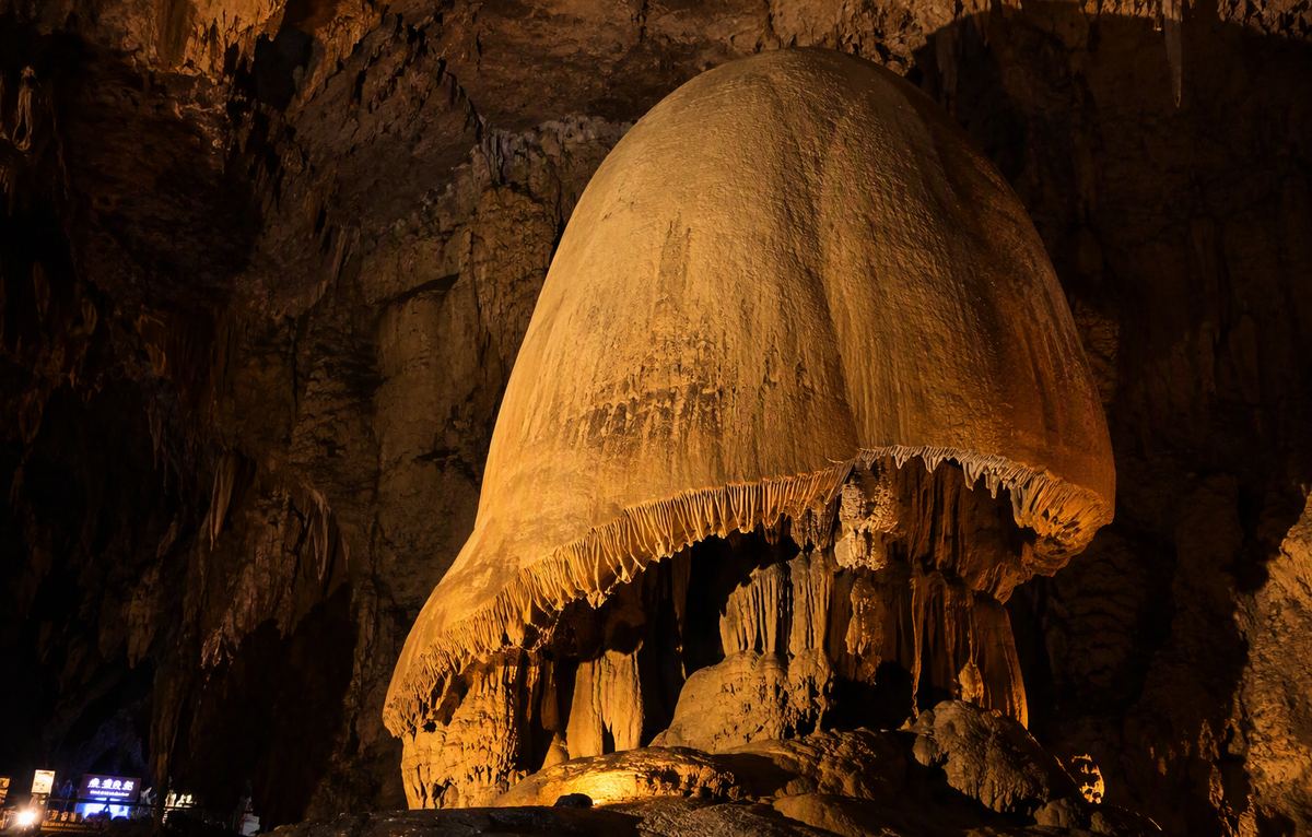 The Overlord's Helmet, 14 meters of stone